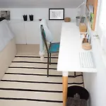 Amazing Modern House On The Sea! * 페렐